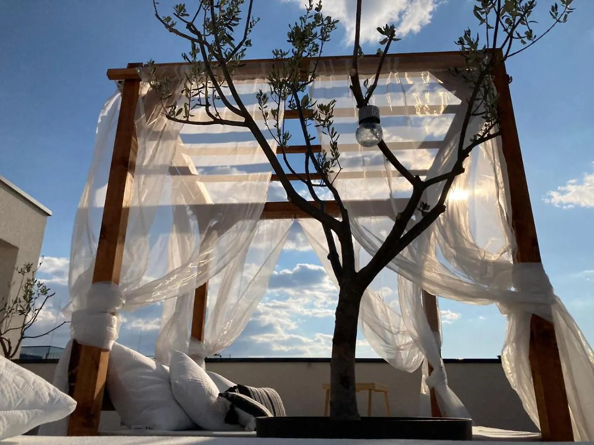 Rooftop Spa Apartment Trogir