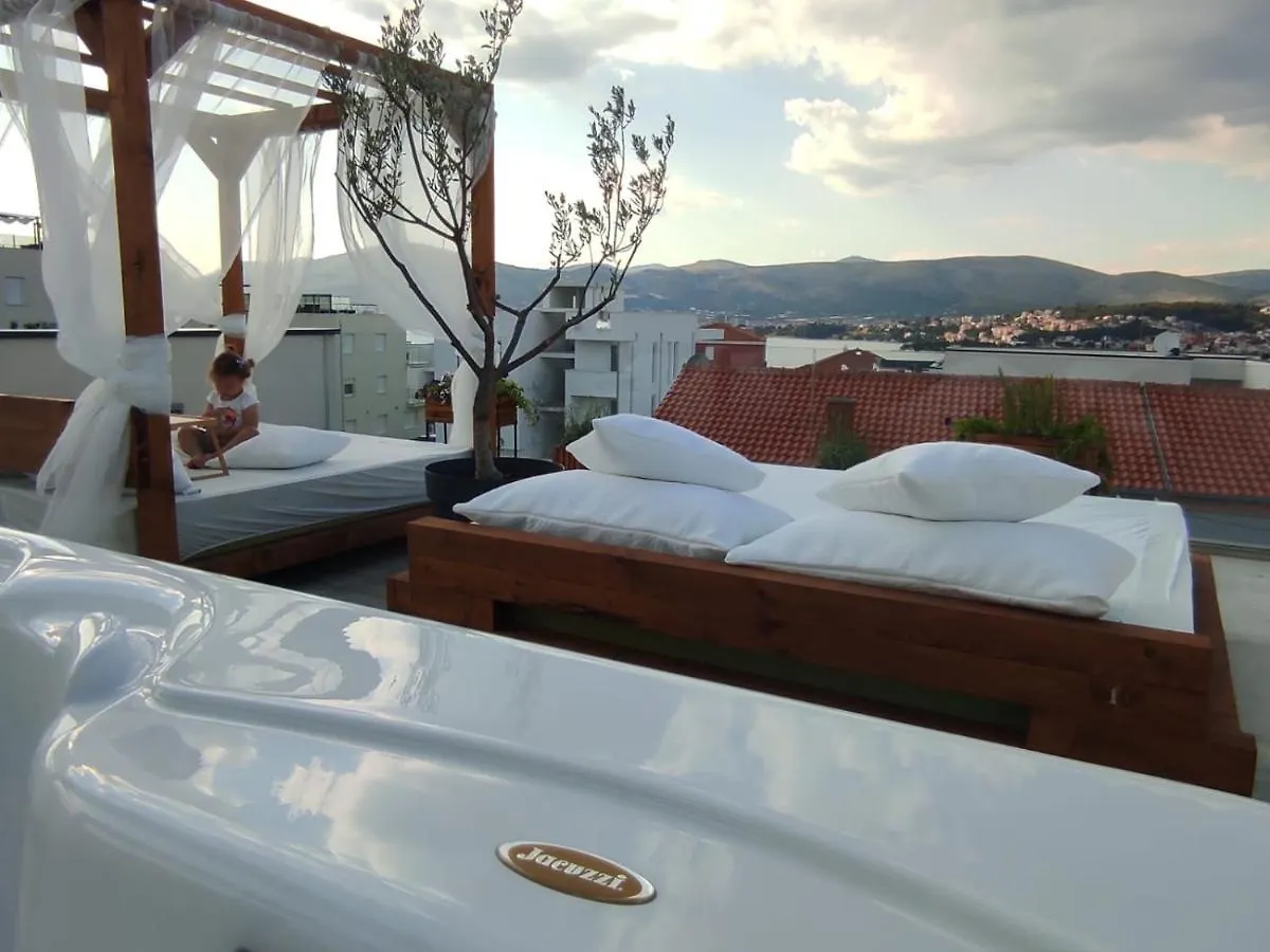 Rooftop Spa Apartment Trogir
